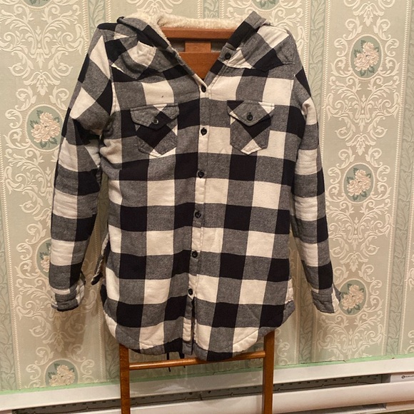 Ladies size small shacket with hood. - Picture 1 of 13